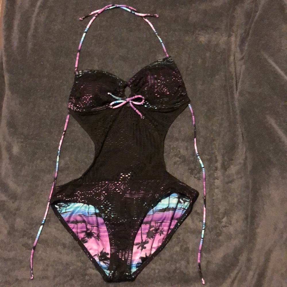 One piece bathing suit